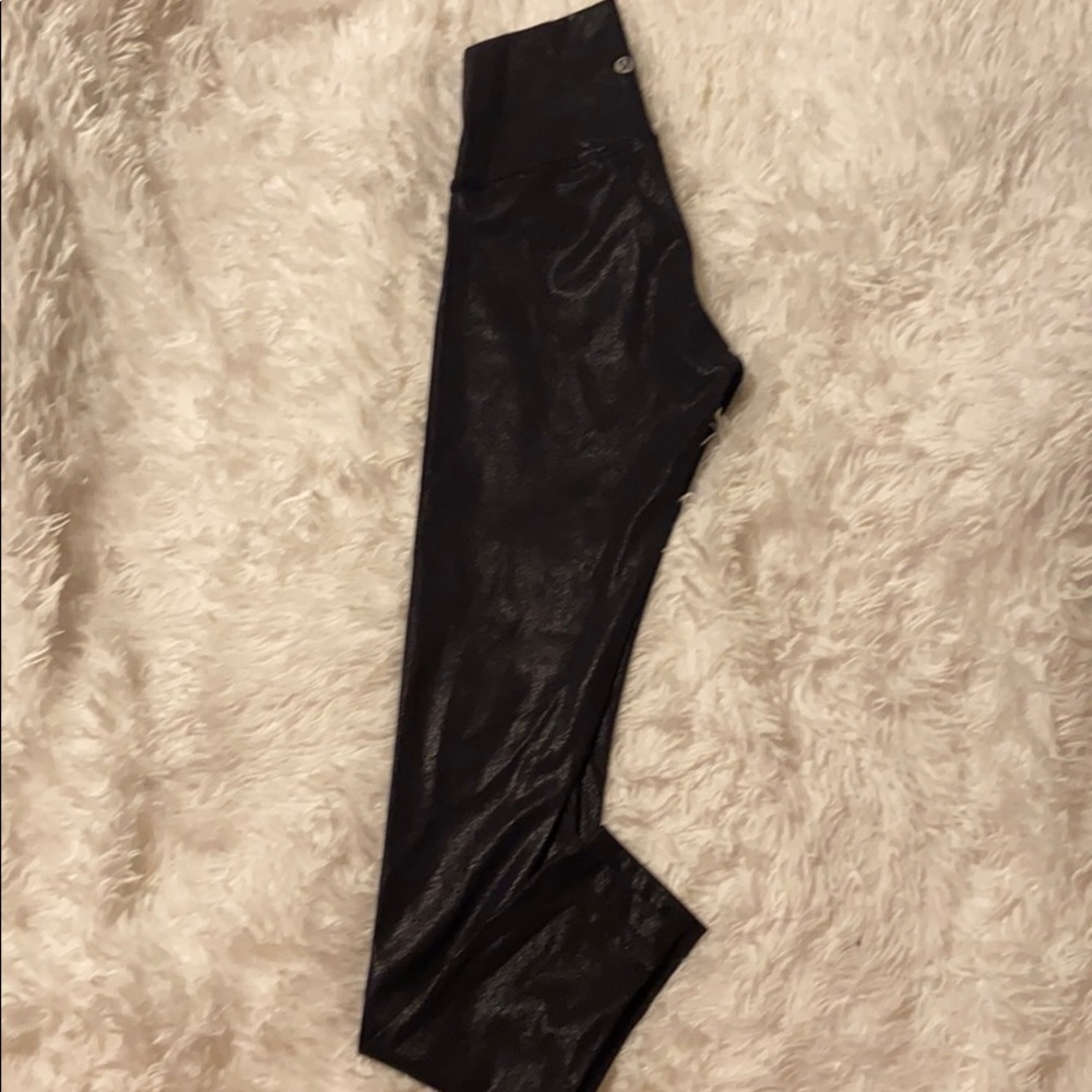 Lululemon Wunder Under Luxtreme 28”